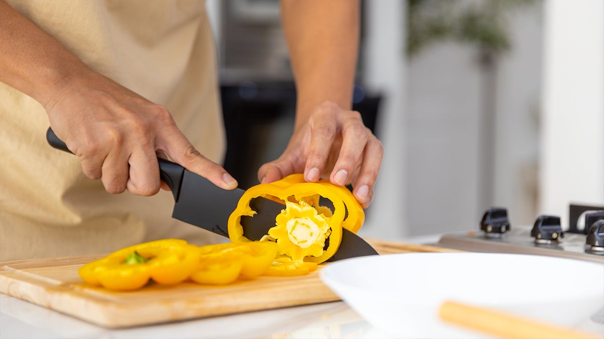 Tabla de cortar utensilio de cocina de madera para picar alimentos