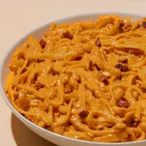 Pasta en salsa de vegetales rostizados