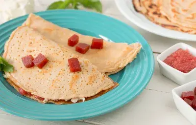 Crepes de Maíz con Queso y Guayaba