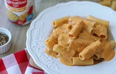 PASTA EN SALSA DE VEGETALES Y QUESO