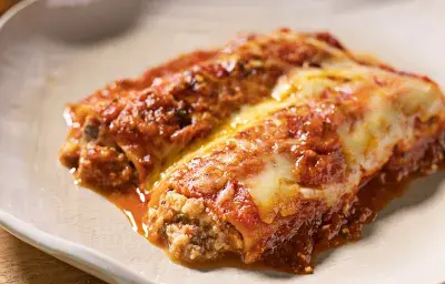 CANELONES CON SARDINA AL TOMATE