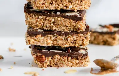 Cuadritos de Avena, Chocolate y Frutas Secas