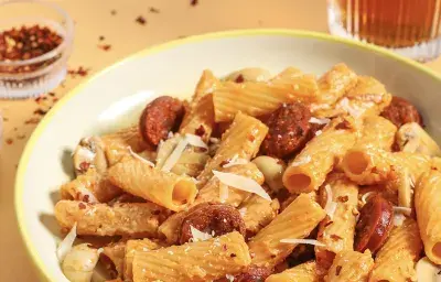 PASTA CON CHORIZO Y DE HONGO