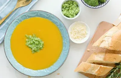 Crema de Zanahoria con Pesto