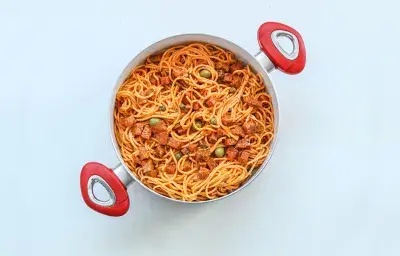 ESPAGUETIS CON SALAMI