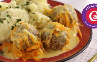 Albóndigas de Cerdo con Salsa de Zanahoria