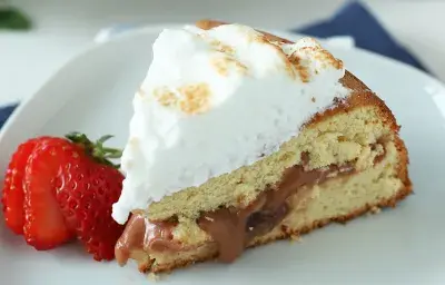 Bizcocho Relleno de Habichuelas con Dulce