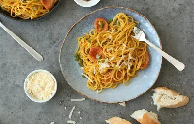 Pasta con Salchicha