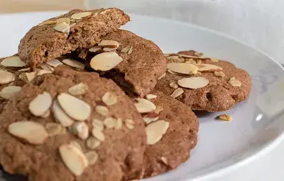 GALLETAS DE MIEL Y ALMENDRAS