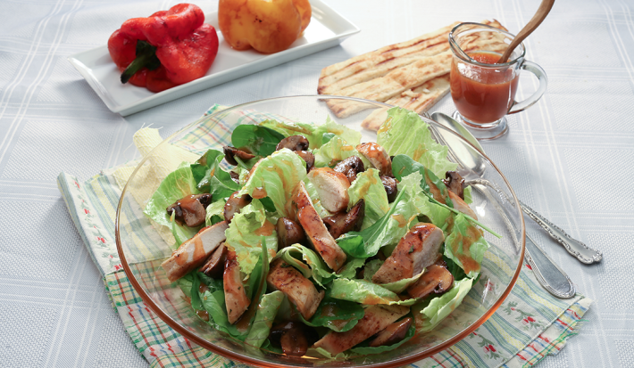 Ensalada con Pollo y Aderezo de Guayaba