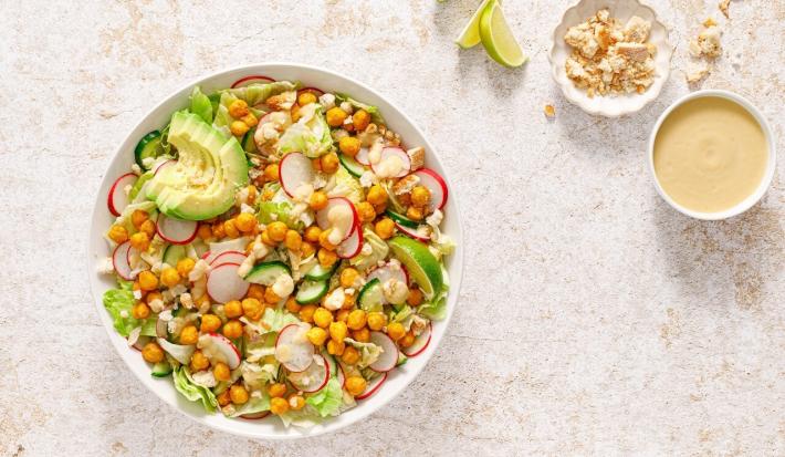 ENSALADA CON GARBANZOS CROCANTES