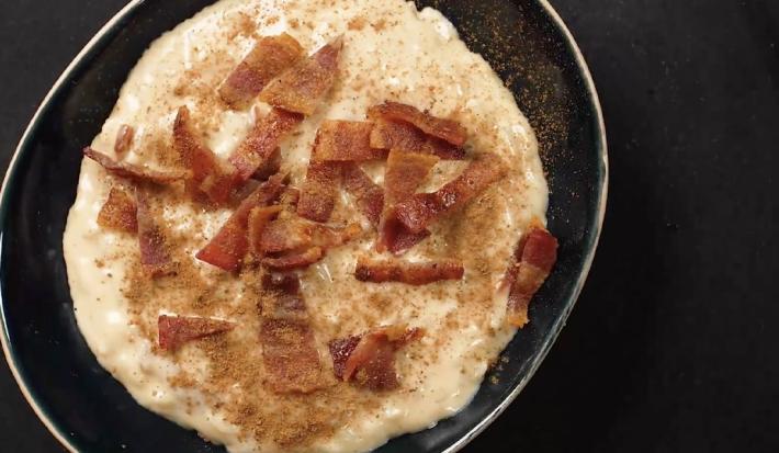 Arroz con leche, tocineta y canela