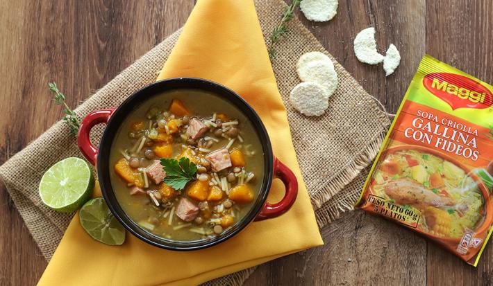 SOPA DE GALLINA CON FIDEOS Y LENTEJAS