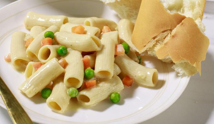 Pasta con Crema y Vegetales