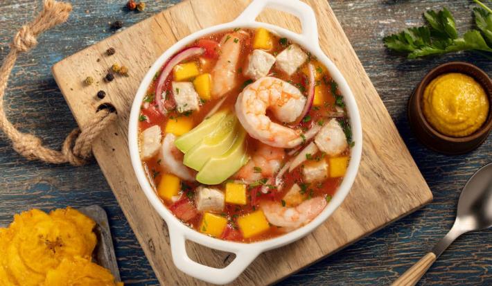 Ceviche mixto con mango